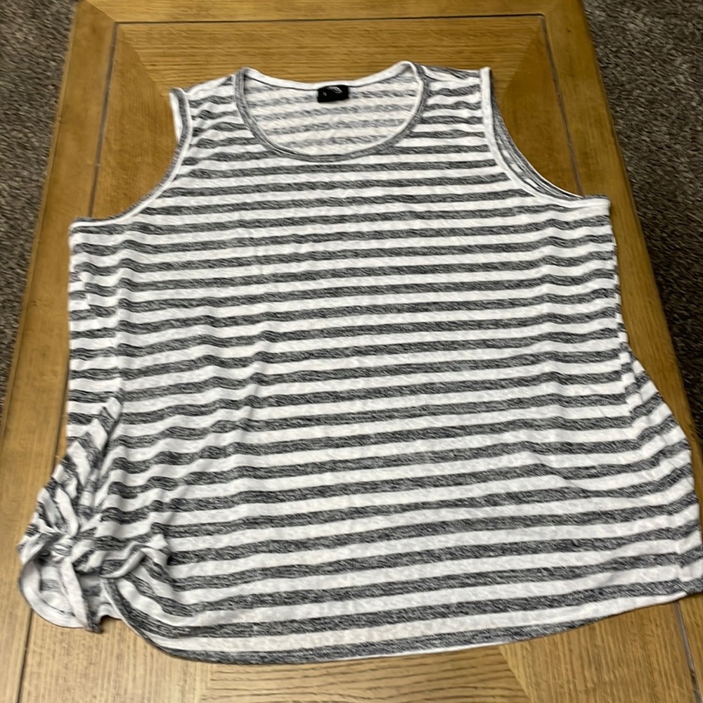 Bobeau Size 3x Black and white heathered stripe side-tie knit tank top